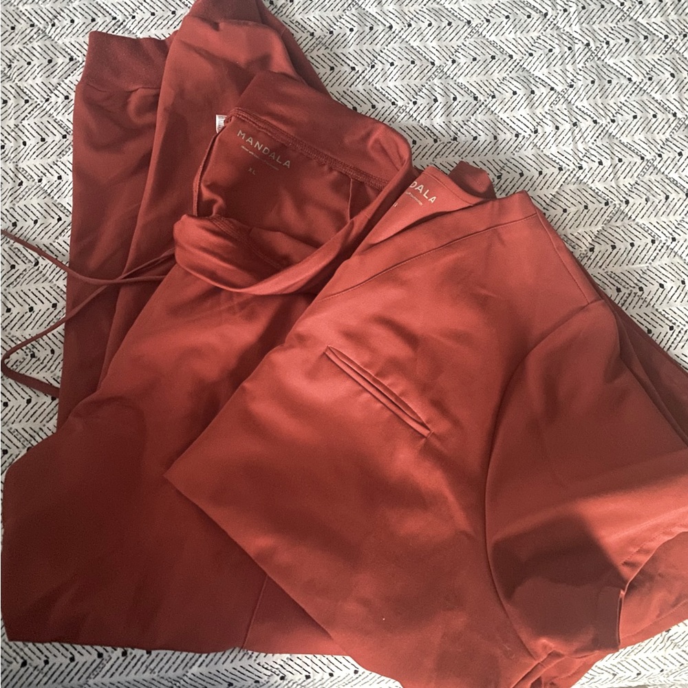 Mandala Burnt Orange Scrub Set XL.